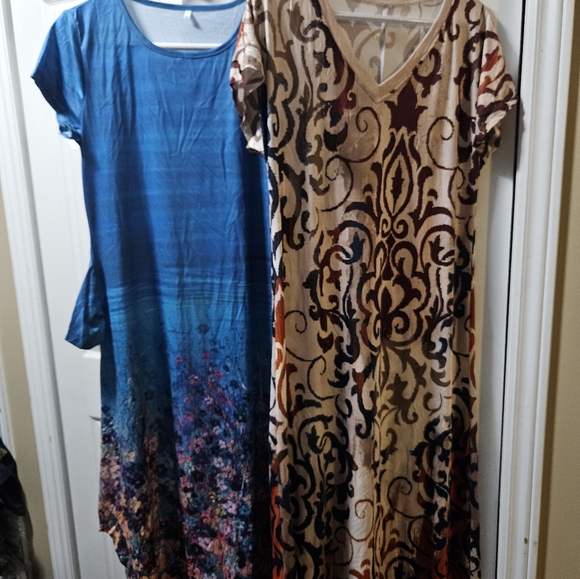 Long dress - Picture 2 of 2